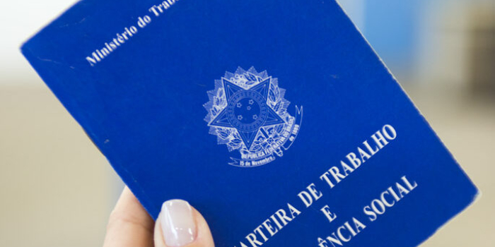 Desemprego cai para 5,1% em dezembro, o menor já registrado